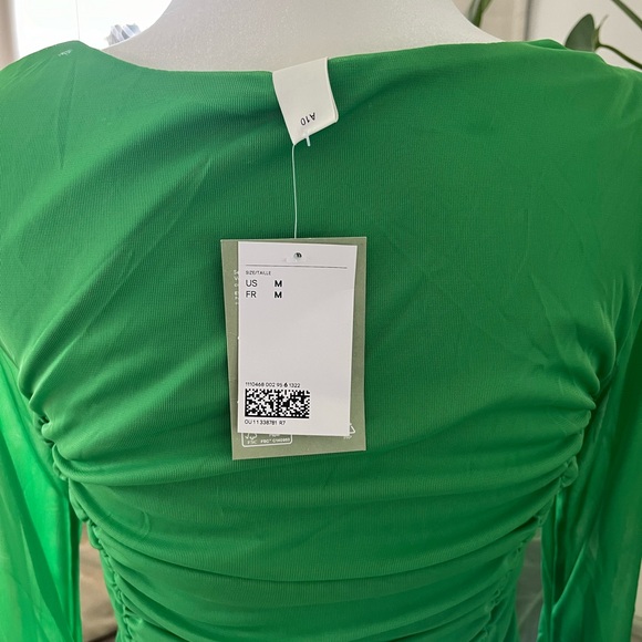 NWT H&M green mini dress! - Picture 3 of 3